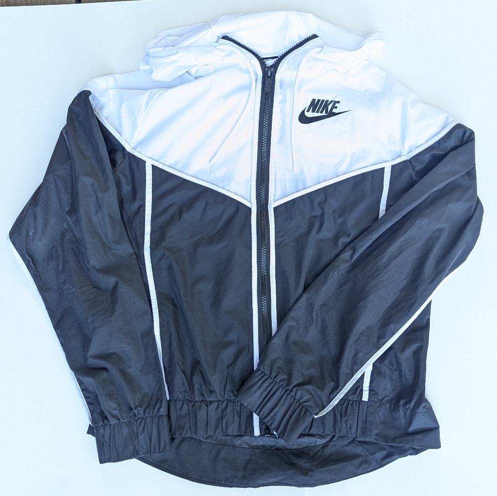 NIKE | Windrunner Jacket